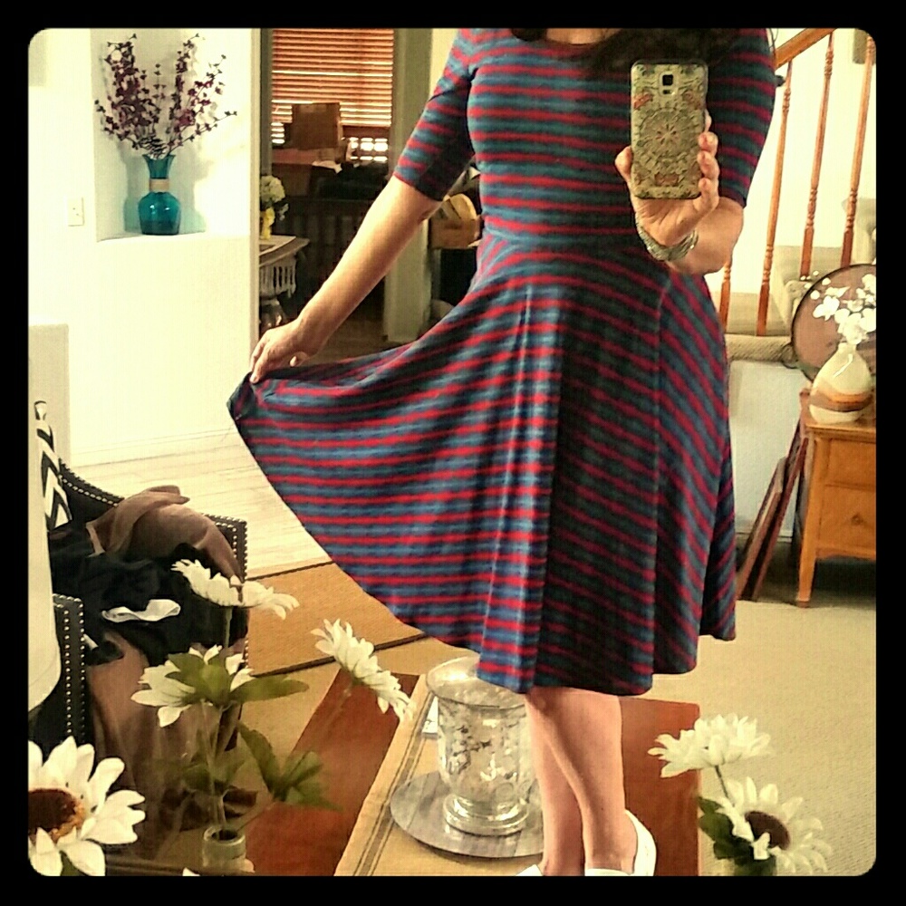 Nicole dress